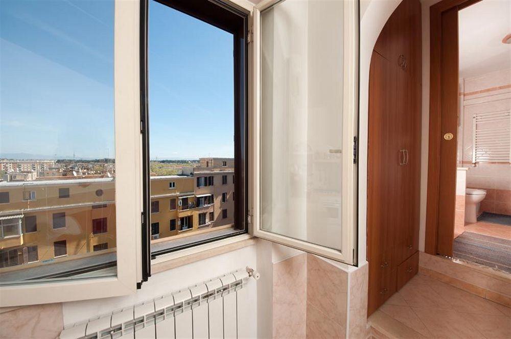 Апартаменти Terrazza San Pietro Рим Екстер'єр фото